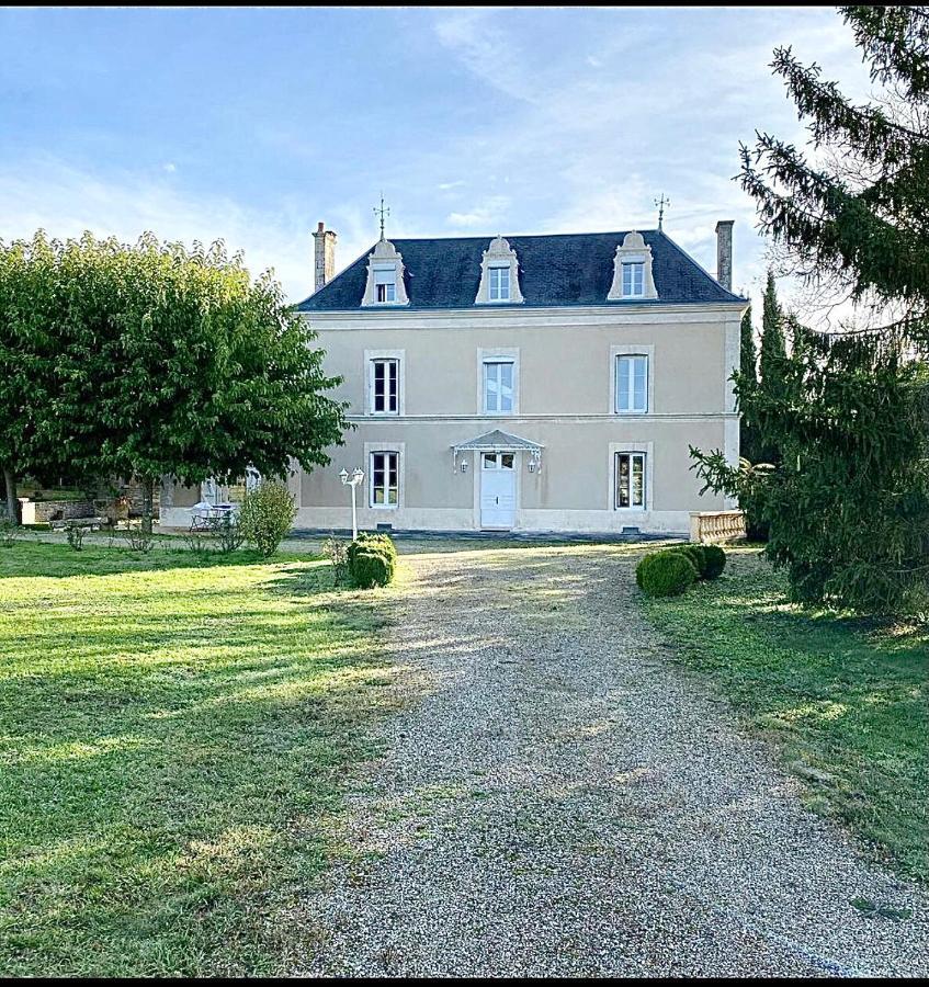La Maladrie Vouzailles Exterior photo